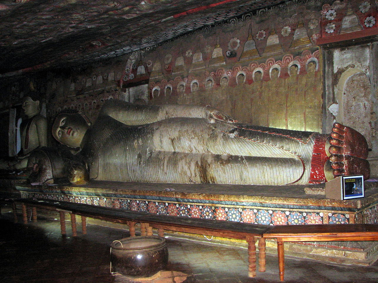 Dambulla bouddha couché